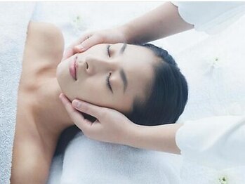 あたまのオアシス 平塚店の写真/【美顔×リラクゼーション】日々の疲れにご褒美を♪初回お顔ほぐし付きドライヘッドスパ90分¥12,000