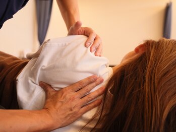 茂原街道ひまわり整骨院の写真/首や肩周りの不調を仕方ないと諦めていませんか?ほかの部位への影響もありますのでご相談ください!