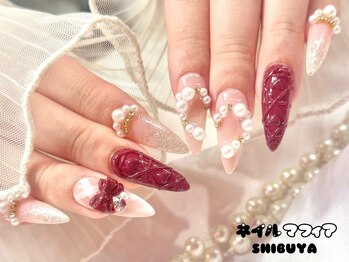 ネイルマフィア 渋谷(NAIL MAFIA)の写真/≪洗練されたシンプル可愛いデザインがいっぱい≫シンプルだけど存在感があるデザインで指先を彩る♪
