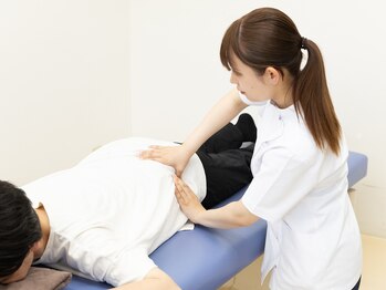 やぎはし整体院 篠籠田店/腰の奥まで指圧します!!
