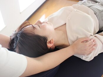 屋根裏 代々木の写真/丁寧な施術×やさしい空間で癒されながら整う完全個室サロン!日々のお仕事や生活でたまった疲れを解消♪