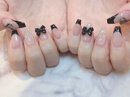 黒フレンチと立体リボン