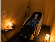 雲のうえ 関内店の雰囲気(身体が包みこまれる最新マッサージチェアでしっかりもみほぐし)