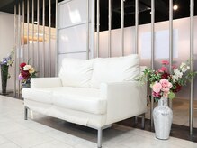 ラッシュバー アングル 八戸ノ里店(LUSH BAR angle)