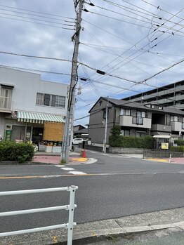 コフズ(Kofz)/5．果物屋さんの脇道へ