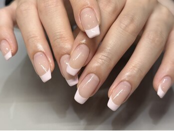 サイ(sai)の写真/【大人気】話題のマグネットでシンプルでも好印象の美しい指先に!奥行き×うるうるで大人のトレンドを提案!