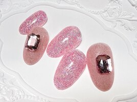 宝石ネイル