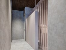 アリソン(Allison)の雰囲気（フェイシャルブースは半個室の大人の癒し空間。）