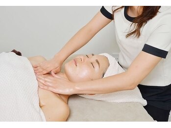 サンゴ(sango)/フェイシャルデコルテ