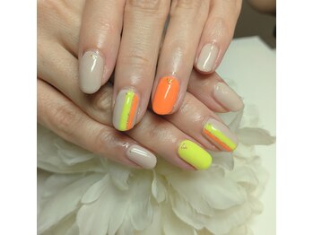 選べるシンプルアート¥6240