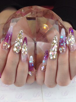 エスフィーネイルサロン ブリーユ(Esfy nailsalon Brille)/ゴージャスネイル