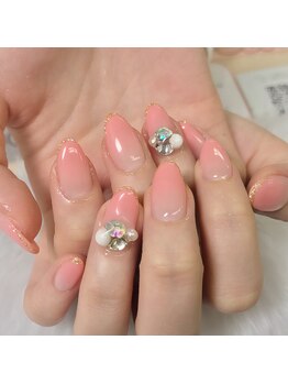 ビジューネイル
