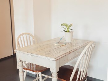 プランドール 京都店(PRENDRE)/4階カウンセリングテーブル