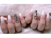 エムズ ネイルサロン(M2)/ホワイトグラデ埋め尽くし