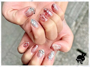 バニーラッシュ(Bunny Lash)/【持ち込みデザインネイル】