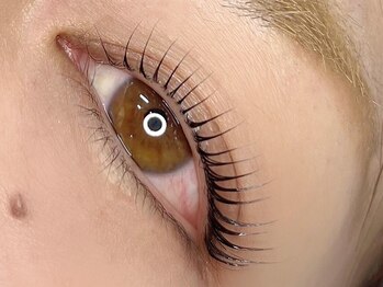 ミルフルール 宇土店(Mille Fleurs)の写真/【デザインカールで垢抜けeyeに♪】豊富なロッドをご用意しお客様にぴったりの似合わせデザインをご提供！