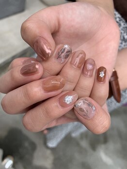 アールエム(Rm)/花柄とブラウン