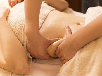 ビューティークリニックコダマ 日向店の写真/【結果重視のアーユルヴェーダ痩身★】こだわりのハンドテクニックで徹底的に代謝アップ☆強圧リンパも◎