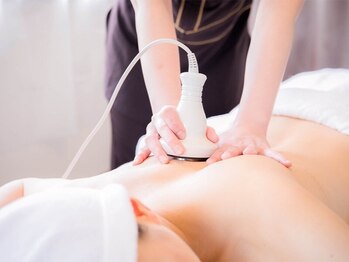 シャンティ(Shanti)の写真/【今年最後の夏の思い出に♪】続く肌見せの季節！マシン＆ハンドを使いスッキリ引き締めてスリムボディに☆