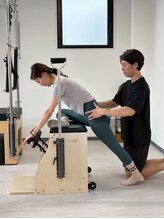 ウル(ulu)/ピラティスレッスン中