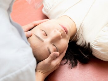 グランルーツ(GranRoots)の写真/【人気NO1】エラ張りや歪み、左右差、面長の根本原因「くいしばり」に特化した小顔矯正◆独自技術¥3300！