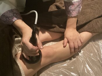 ルミネル 名古屋新栄(Luminelle)の写真/ルミネル独自の手技＋ラジオ波とキャビテーションで老廃物の排出を促しEMSでボディラインも整えます♪