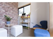 にこの実整体院の雰囲気（JR関屋駅すぐ目の前♪バス第一高校前より徒歩3分、駐車場2台あり）