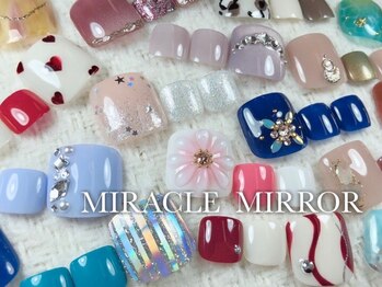 ミラクル ミラー(MIRACLE MIRROR)の写真/足元こそ大胆に遊びましょう★経験豊富なネイリストが理想をカタチに…“あなたらしさ”溢れるデザインへ♪