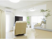 モンシェリ(Moncheri)の雰囲気（リラックスできるリクライニングソファ♪）