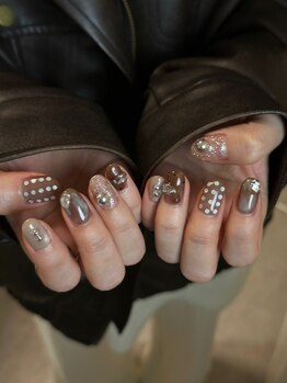 private nailsalon SEA/brown nuance