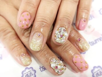 ネイルサロン 爪吉/ゴールドにぎっしりストーン♪