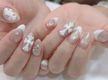 パフィーネイルの雰囲気（クロスネイル/クロス/トレンド/クロスモールド/上品/マグネット）
