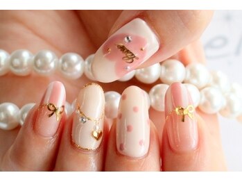 トータルビューティーステラ(TOTAL BEAUTY STELLA)/大人可愛いネイル