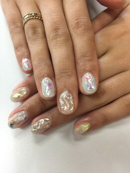 イーズネイル 堺(e's Nail)/4本artストーン乗せ放題￥5900
