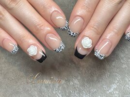 フレンチ、花ネイル