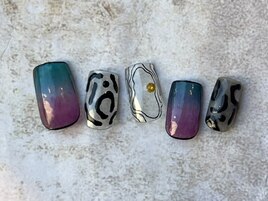 ウネウネモノトーンネイル