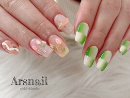 ちぐはぐチューリップネイル