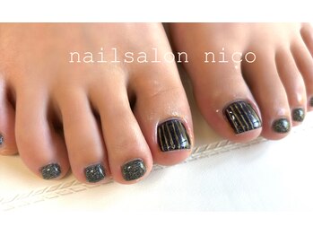 ブラック系フットアート