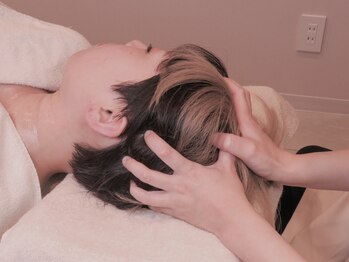 メデュウスパ(Medeu SPA)の写真/≪思わず寝落ちしてしまう極上ヘッドスパ≫頭のコリをほぐし血行促進◎丁寧な施術で疲れを癒す♪60分¥7400