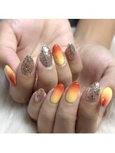 モモ(Momo)/紅葉カラーネイルネイル