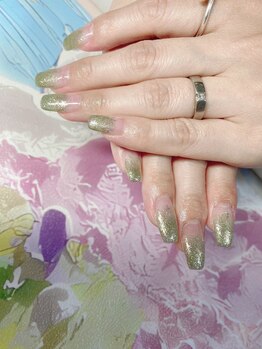 The ネイルサロン/グリーングラデーション