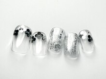 クレモアネイル 池袋西口店(CLEMORE NAIL)/モノトーン×フラワーネイル