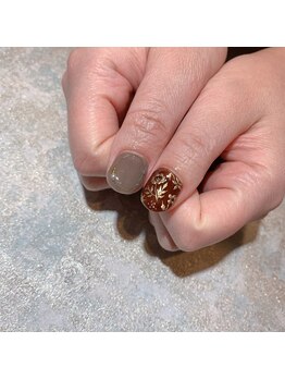 アティックネイルアトリエ(attic nail atelier)/親指アップ★