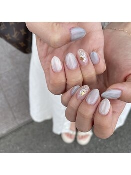 gray nail