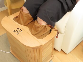 ラフ(laugh)/フットバスで身体全身を温めます