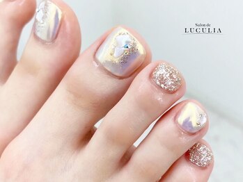 サロンドルクリア(Salon de LUCULIA)の写真/大人女性の洗練された足元を再現！トレンドデザインと豊富なアートで魅せるフットケア素足の季節に◎