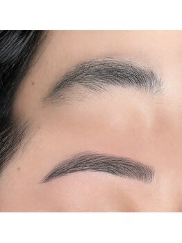 ナルハ(Naluha)の写真/骨格似合わせアイブロウワックス&HBLで自分に似合う眉に◎毎朝のメイク時間を大幅短縮☆忙しい女性必見!!