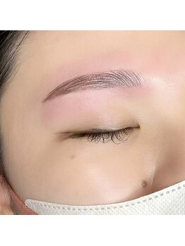 エヌ(enne)/眉毛ワックスで角質までスッキリ