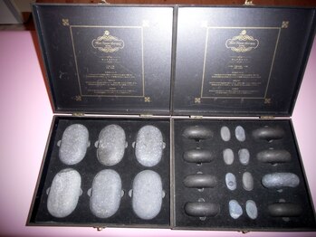 早苗てもみ整体/《アリゾナ産のホットストーン》