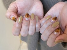 ネイルズ ララ(nails Lala)/Brown。